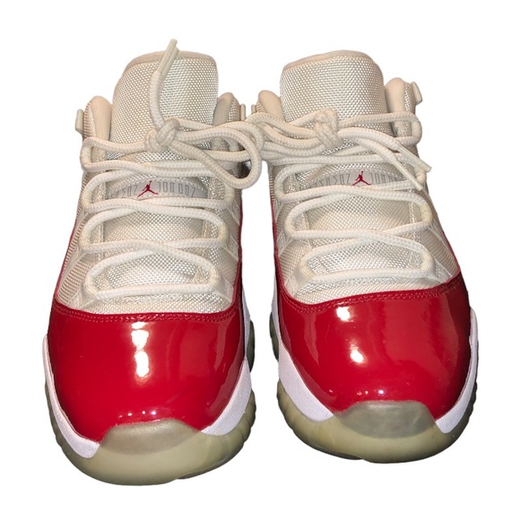 Air Jordan 11 Retro Low - Picture 6 of 17